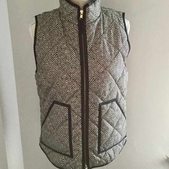 J. Crew Black White Herringbone Quilted Puffer Vest Small NEW - Picture 2 of 11